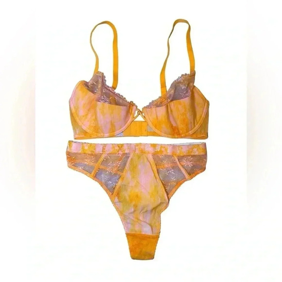 NEW Savage x Fenty Plunge Half Cup Lace Bra And Matching Panties Peach Orange - Picture 2 of 16